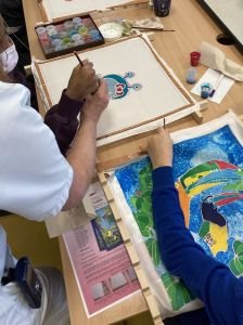 Accompagner les enfants dans leur création