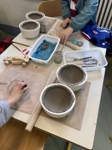 Créations en argile avec les enfants