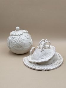 Oeuvres en faïence émaillée