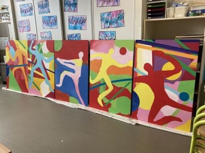 Artiste plasticienne intervenant dans les écoles