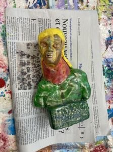 Figurine créée lors d'une séance d'arts plastiques