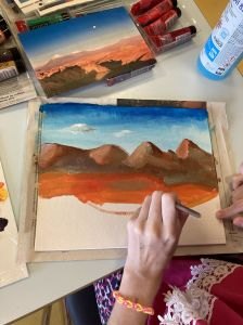 Artiste plasticienne qui travaille avec les enfants hospitalisés