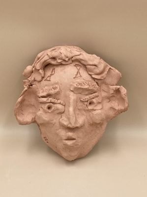 Artiste plasticienne qui travaille avec les enfants
