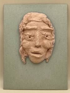 Masque en terre cuite terracota