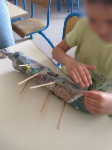 Les enfants créent un monstre