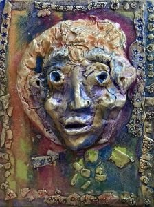 Créer des masques avec des enfants pendant la classe